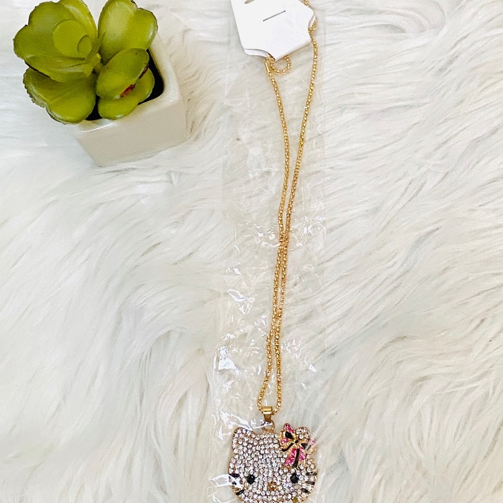 NWT hello kitty diamond crystal necklace - Picture 5 of 5